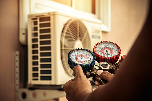 Professional Hvac Repair technician working in Plymouth, OH